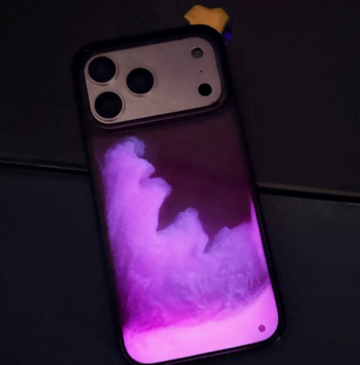Glow Up Your iPhone! ✨ Luminous Quicksand Case for iPhone 17 Pro Max & More - Eye-Catching, Protective, and Perfect for Everyone! 🌟