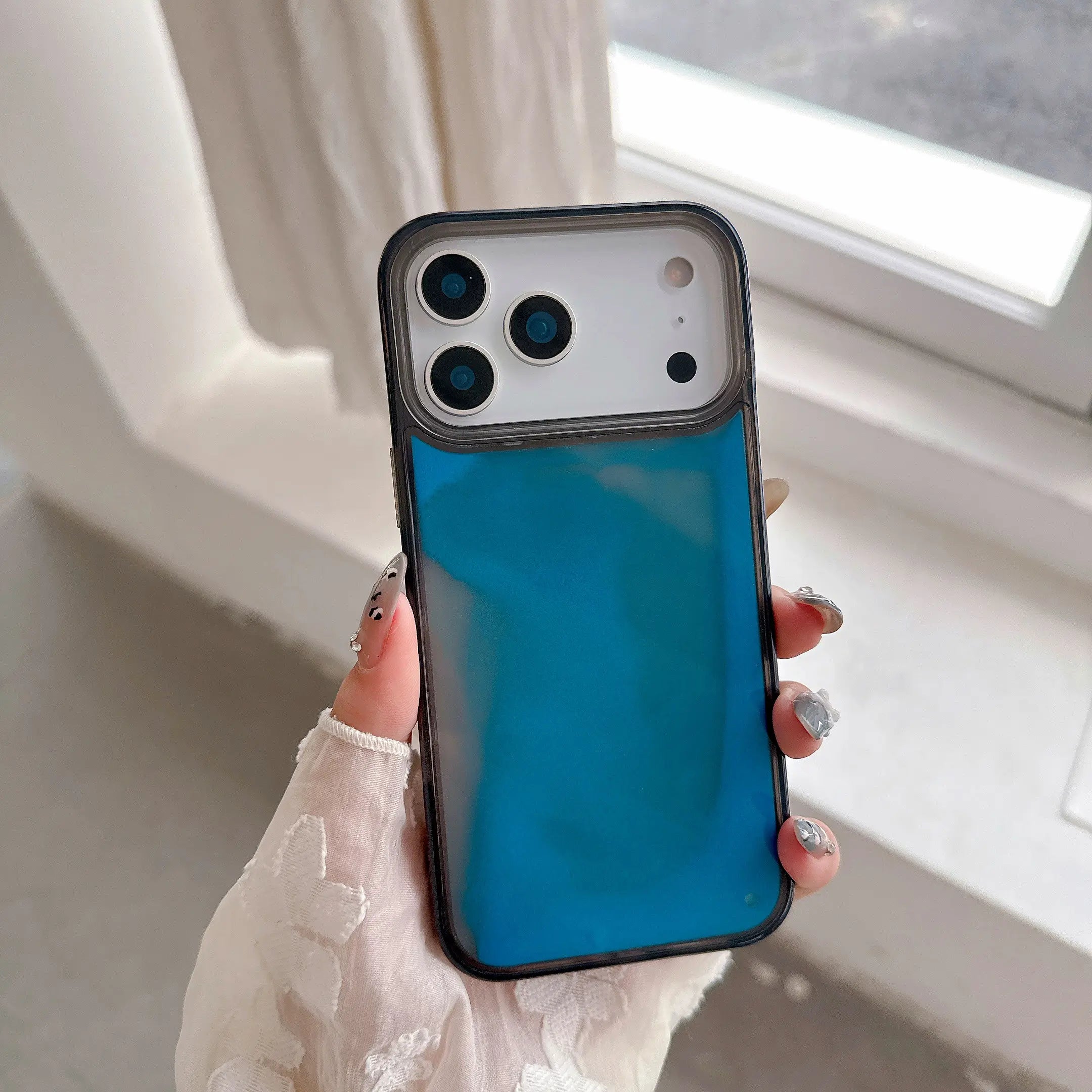 Glow Up Your iPhone! ✨ Luminous Quicksand Case for iPhone 17 Pro Max & More - Eye-Catching, Protective, and Perfect for Everyone! 🌟